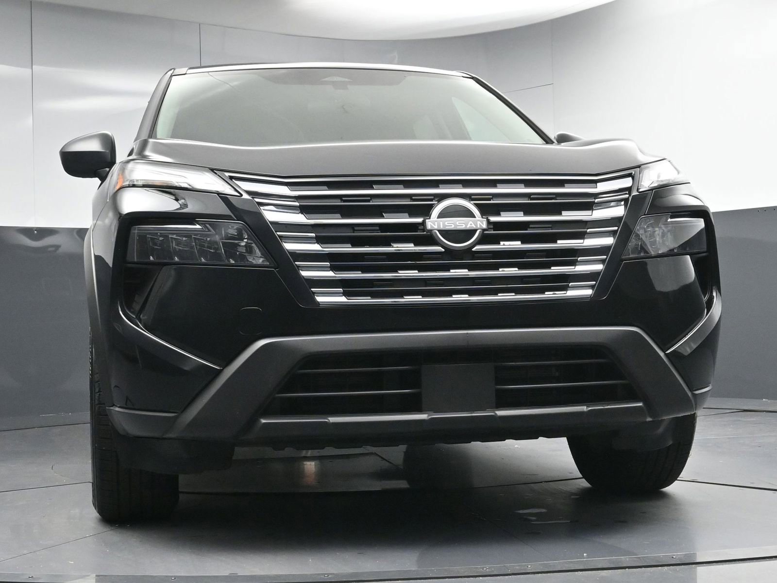 Used 2025 Nissan Rogue S image 21