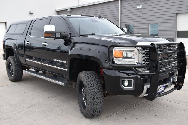 Used 2016 GMC Sierra 2500 Denali w/ Duramax Plus Package image 3