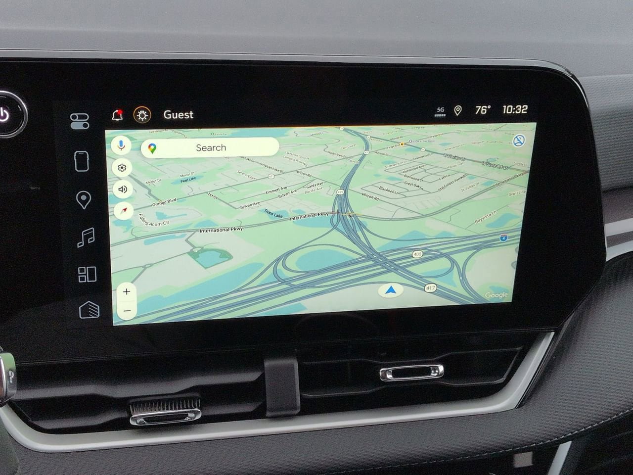 New 2026 Chevrolet Equinox LT w/ Safety and Technology Package FWD image 15