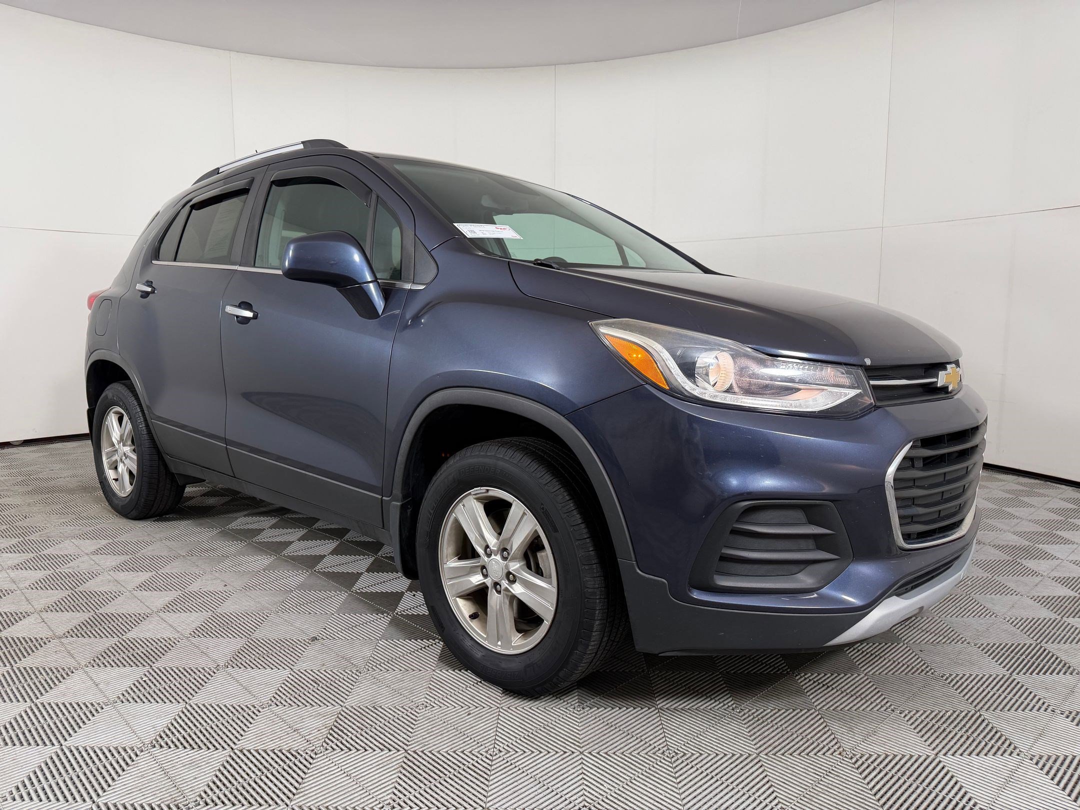 Used 2018 Chevrolet Trax LT w/ LT Convenience Package AWD/4WD image 6