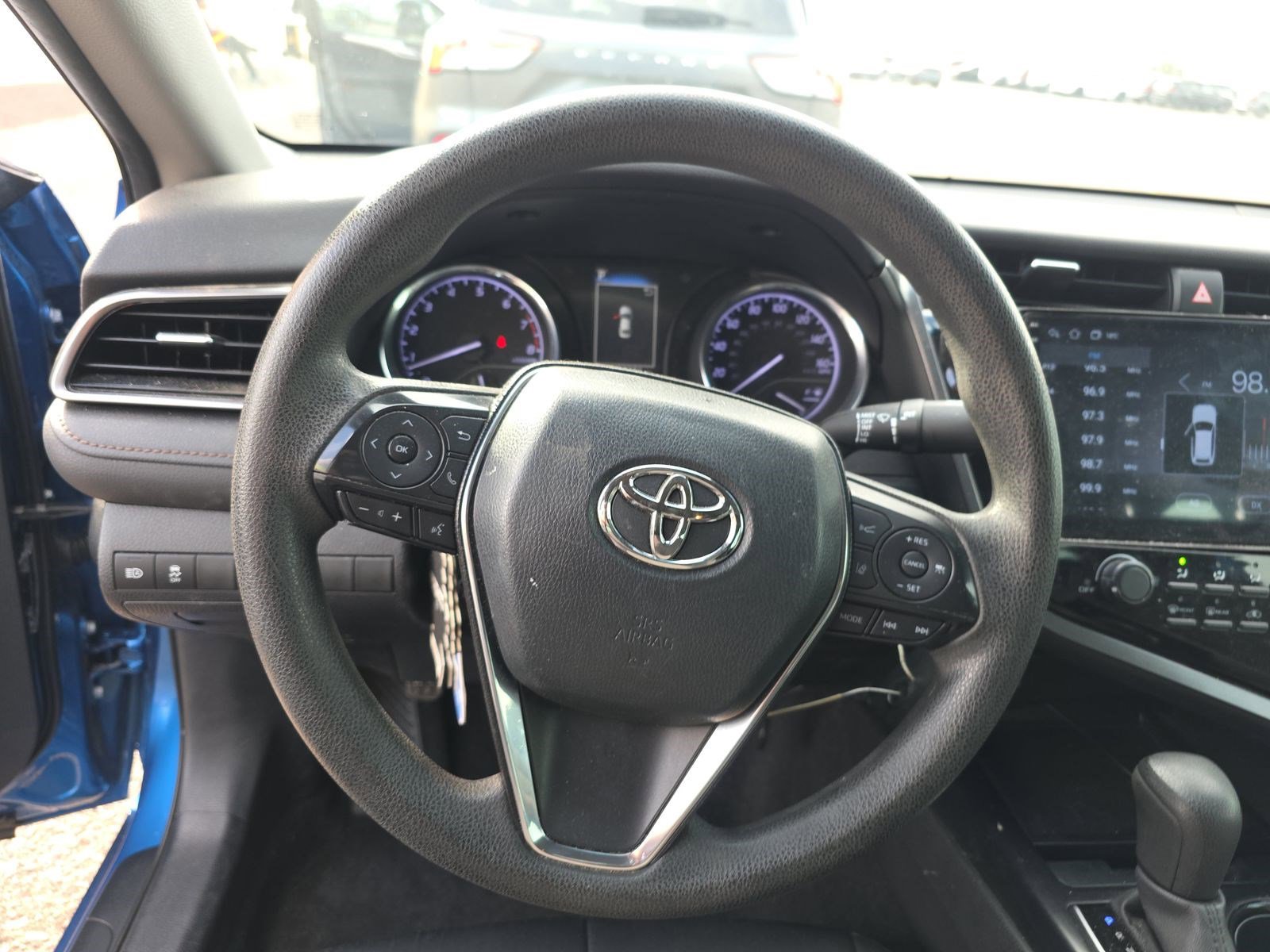 Used 2020 Toyota Camry LE w/ Carpet Mat Package image 17