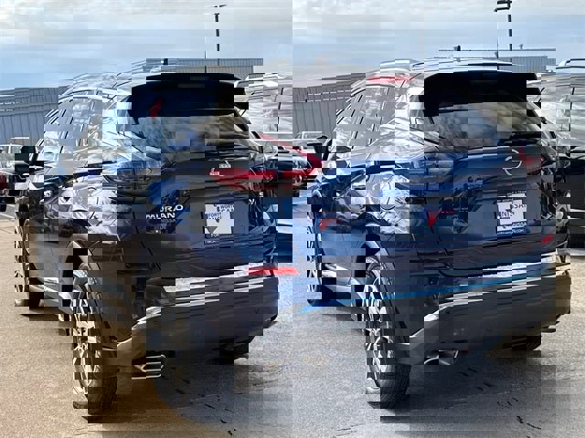 Used 2023 Nissan Murano SV image 7