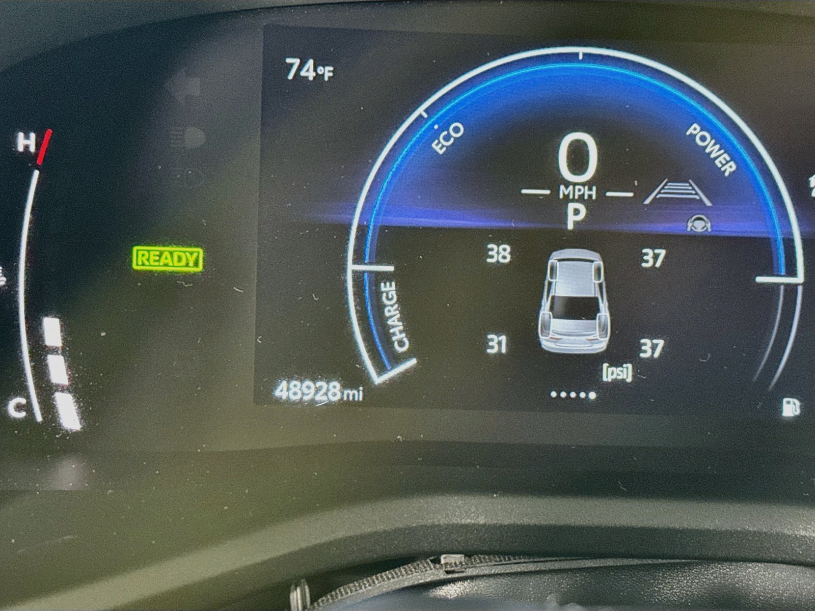Used 2025 Toyota Camry LE FWD image 9