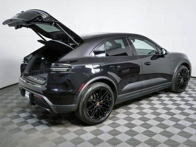 Certified 2025 Porsche Macan Electric RWD image 30