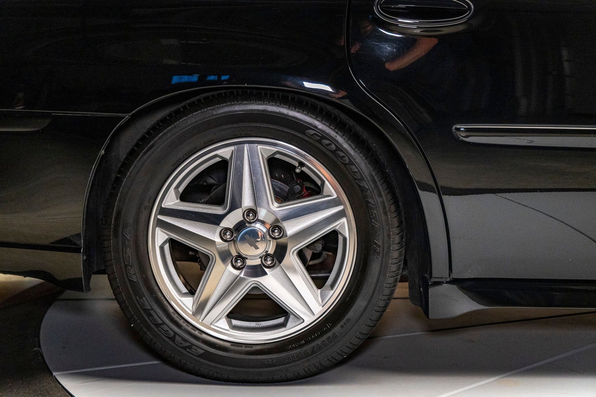 Used 2004 Chevrolet Impala SS image 15