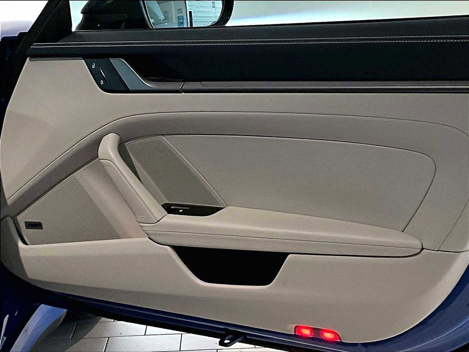 Used 2025 Porsche 911 Carrera S image 25