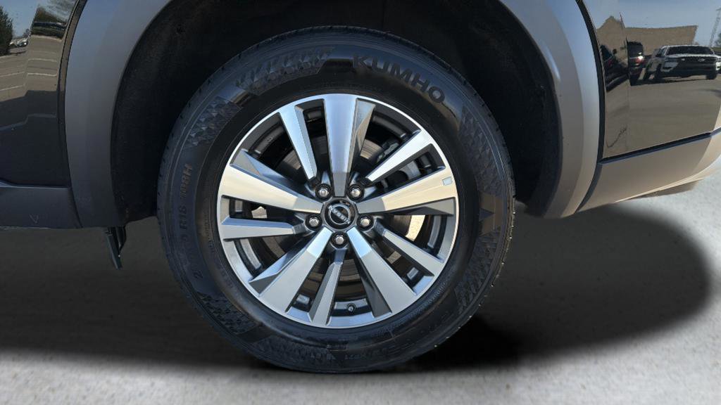 Certified 2025 Nissan Pathfinder SL image 15