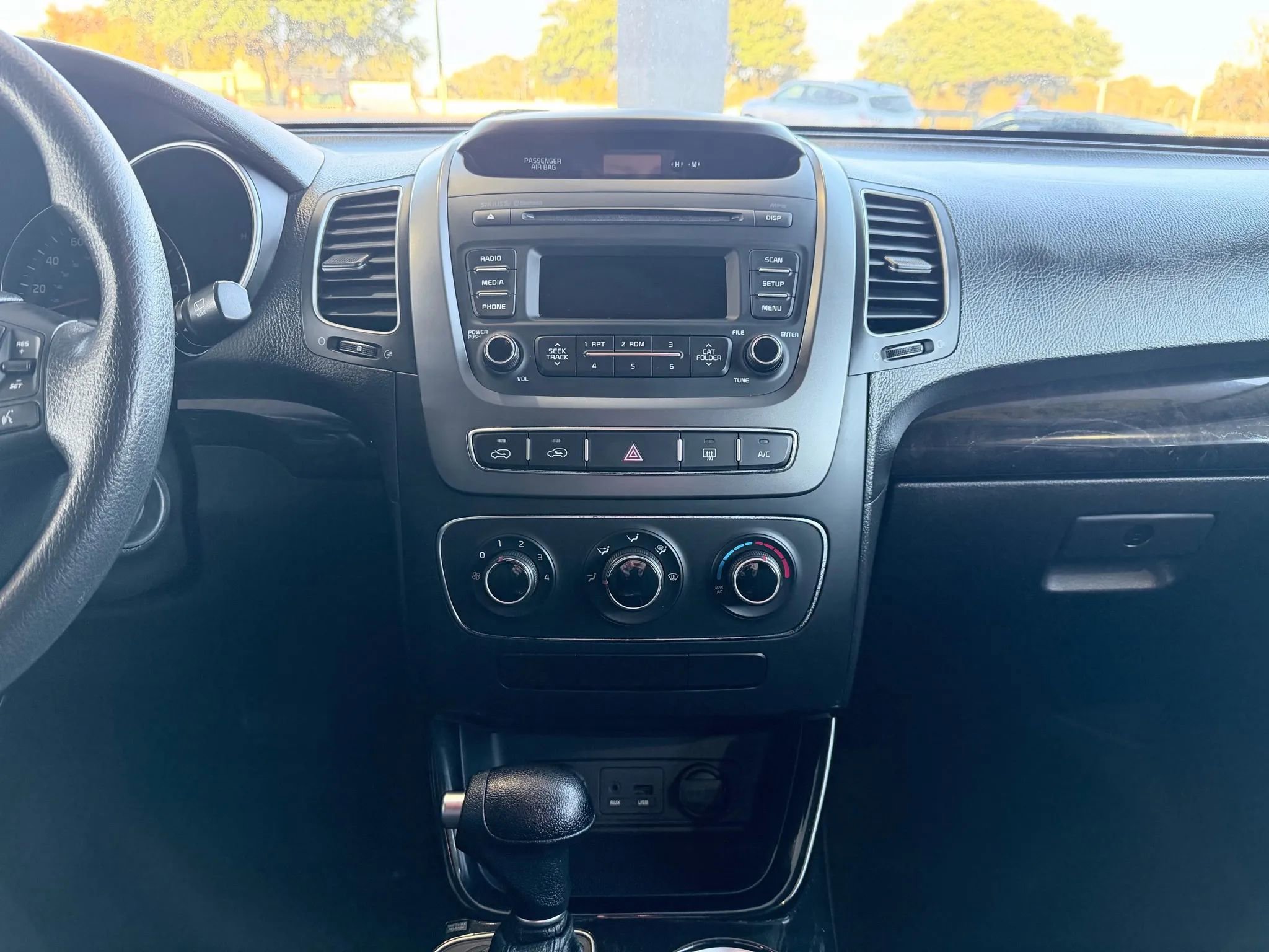 Used 2015 Kia Sorento LX image 18