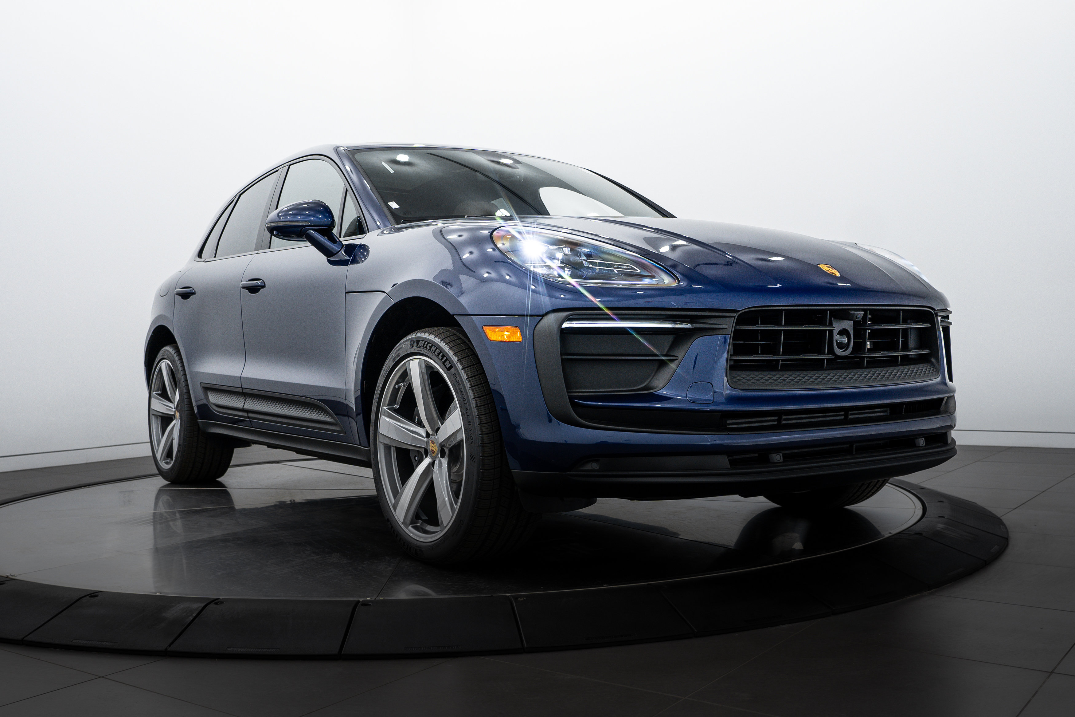 New 2025 Porsche Macan image 9