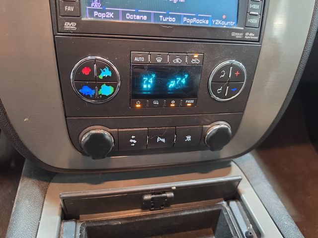 Used 2010 GMC Sierra 1500 SLT w/ All-Terrain Package AWD/4WD image 10