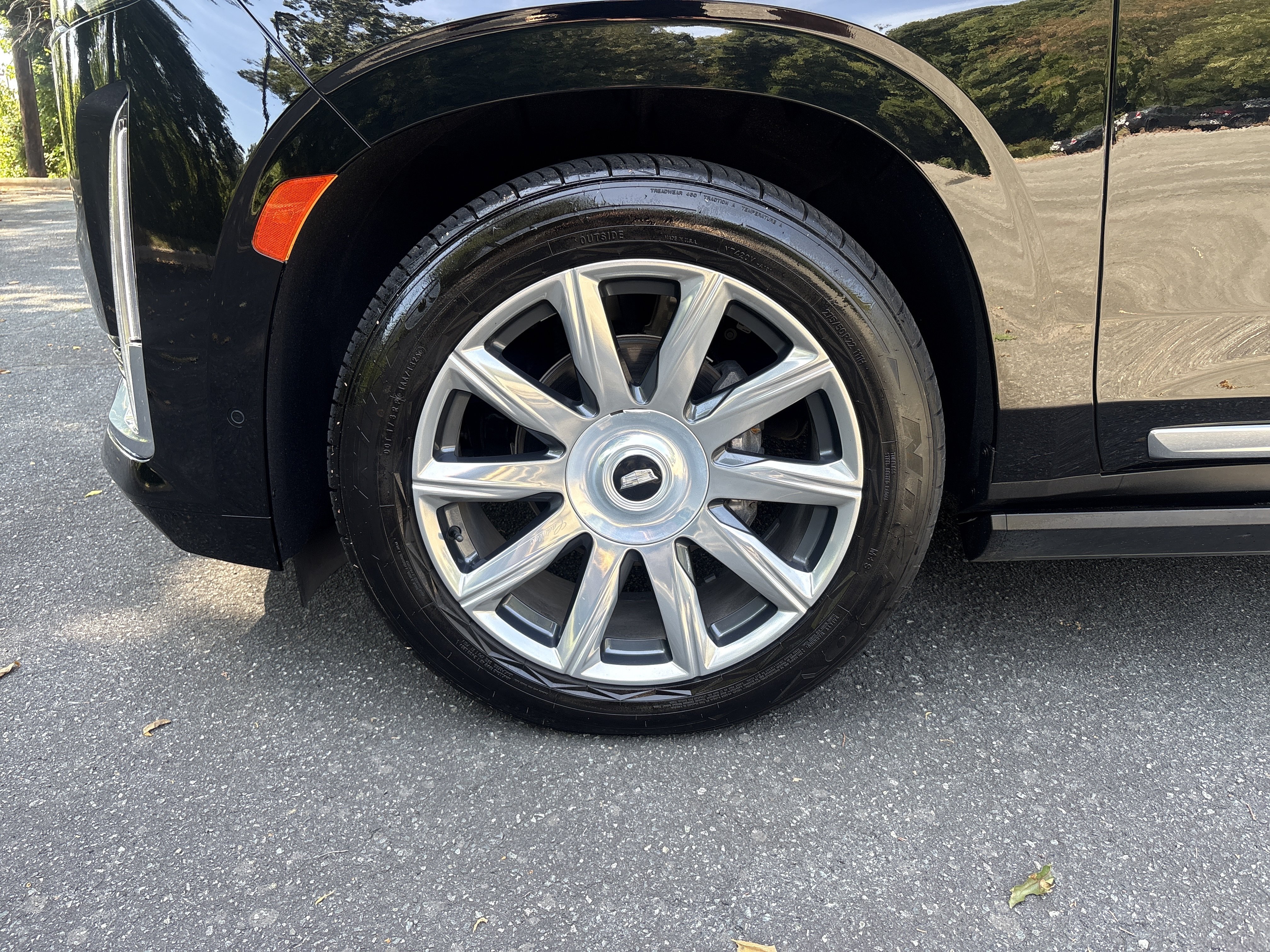 Used 2023 Cadillac Escalade Premium Luxury Platinum w/ LPO, Floor Liner Package AWD/4WD image 8