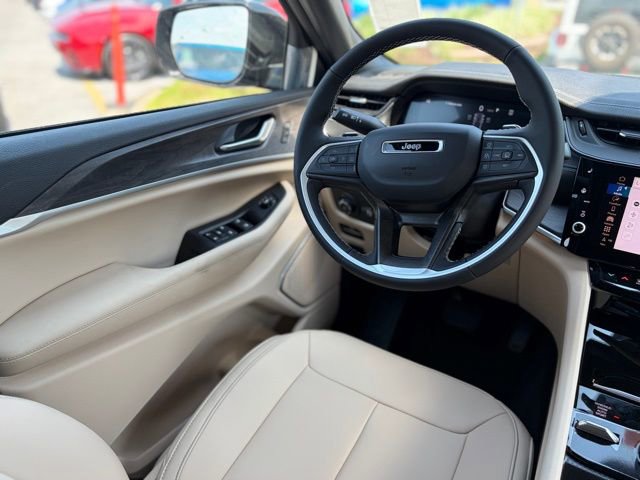 New 2026 Jeep Grand Cherokee Limited AWD/4WD image 32