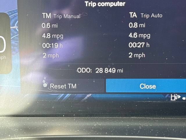 Used 2025 Volvo XC60 B5 Core AWD/4WD image 17