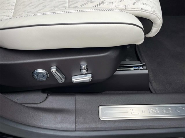 Used 2024 Lincoln Nautilus Black Label w/ Jet Appearance Package (87T) image 26