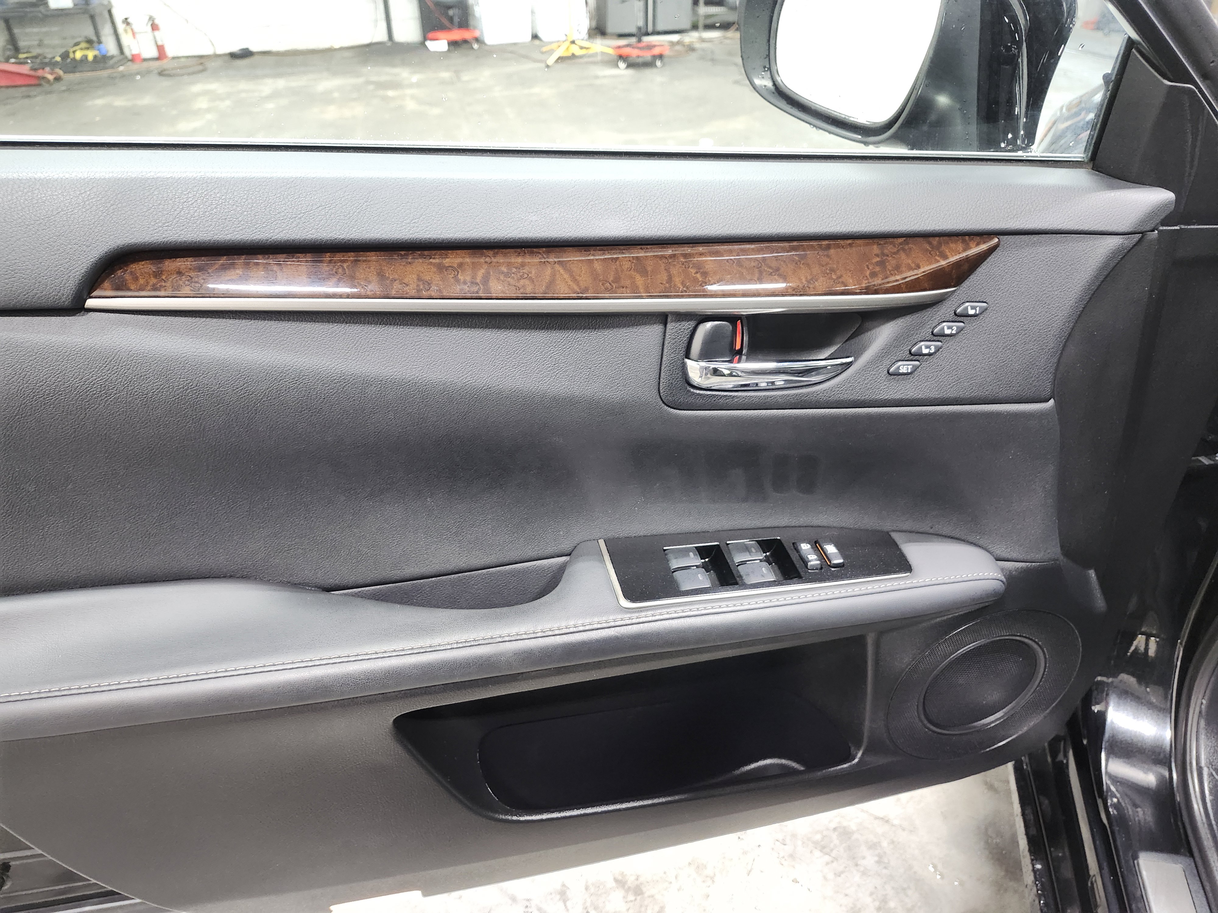 Used 2016 Lexus ES 350 w/ Premium Package w/Wood Trim image 27