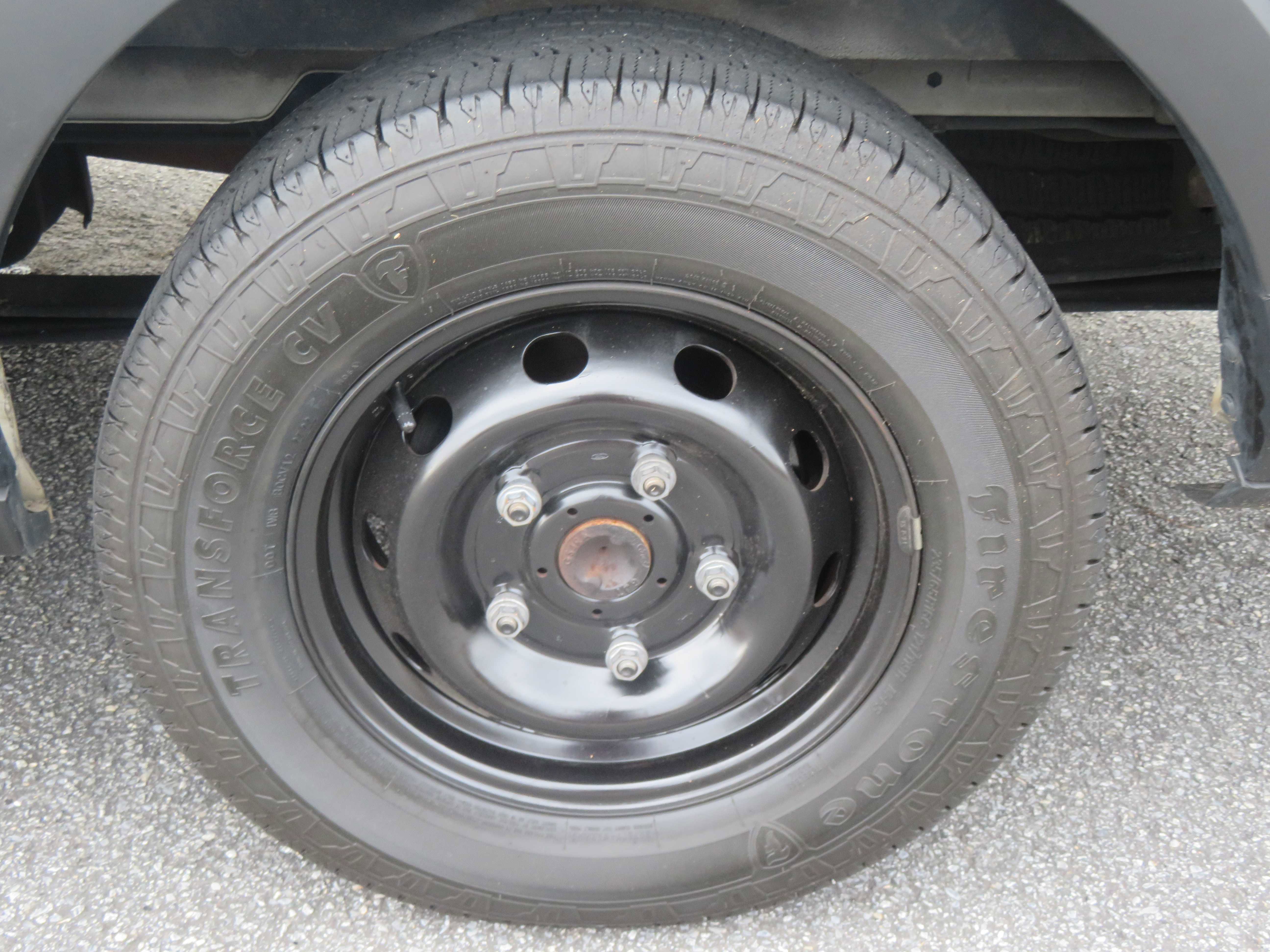 Used 2019 Ford Transit 150 XLT image 8