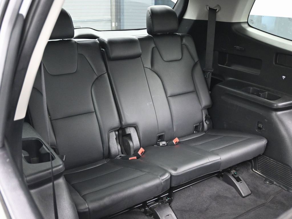Used 2022 Kia Telluride LX image 32
