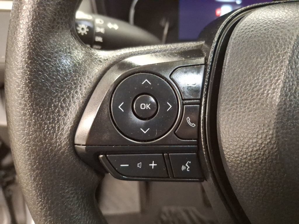 Used 2024 Toyota RAV4 LE AWD/4WD image 19