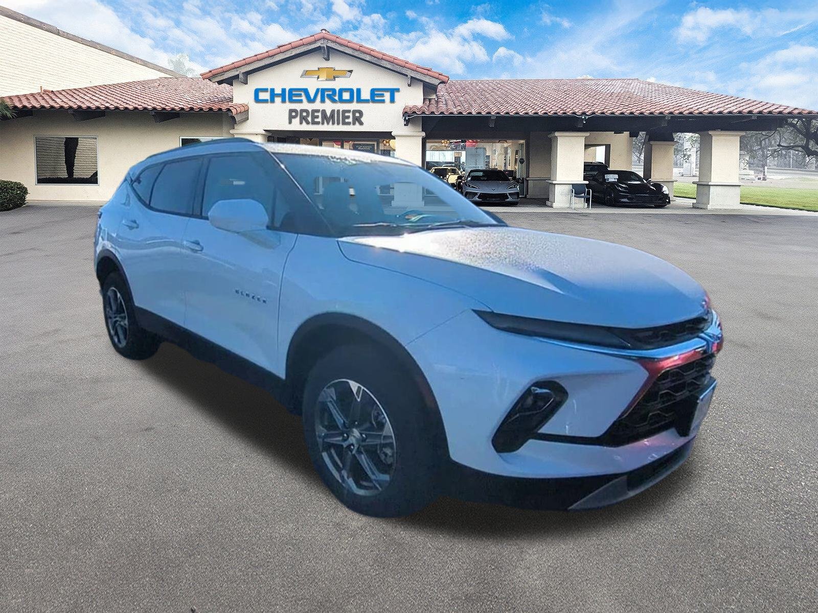 New 2026 Chevrolet Blazer LT w/ Convenience Package FWD image 2