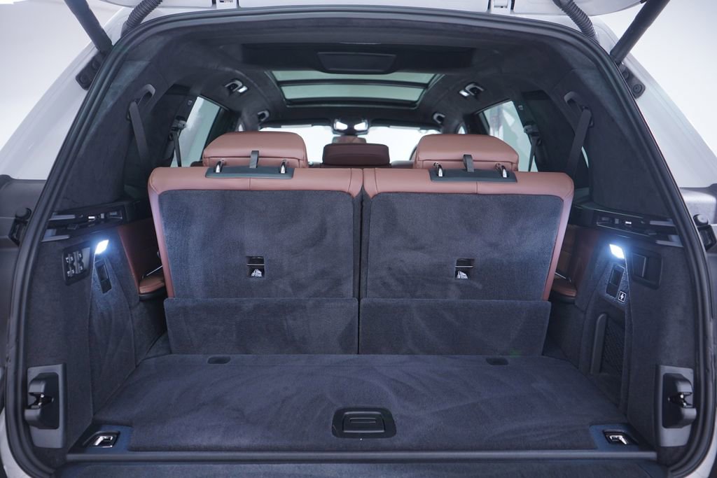 Used 2026 BMW X7 xDrive40i w/ M Sport Package AWD/4WD image 24