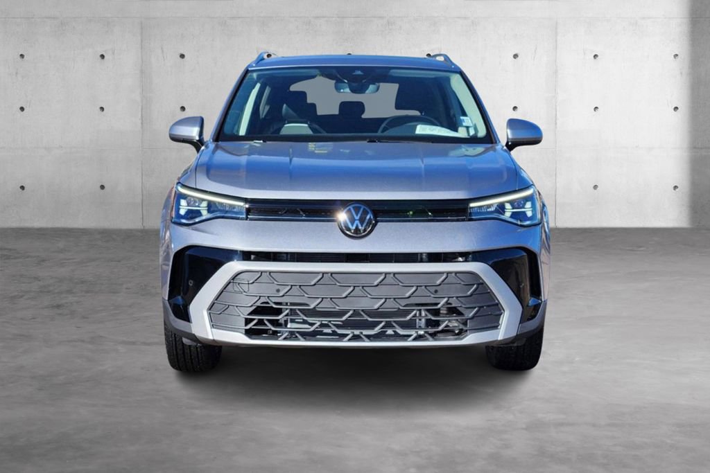 New 2025 Volkswagen Taos SE image 22
