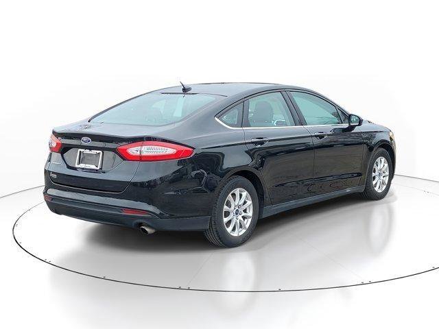 Used 2015 Ford Fusion S image 4
