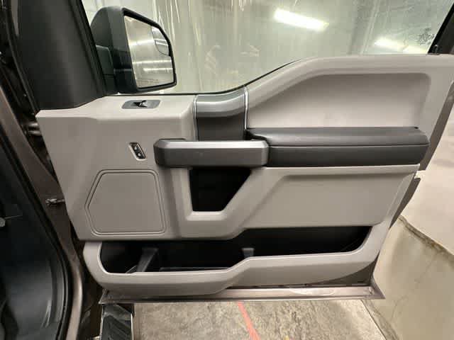 Used 2019 Ford F150 XLT w/ Equipment Group 302A Luxury AWD/4WD image 21