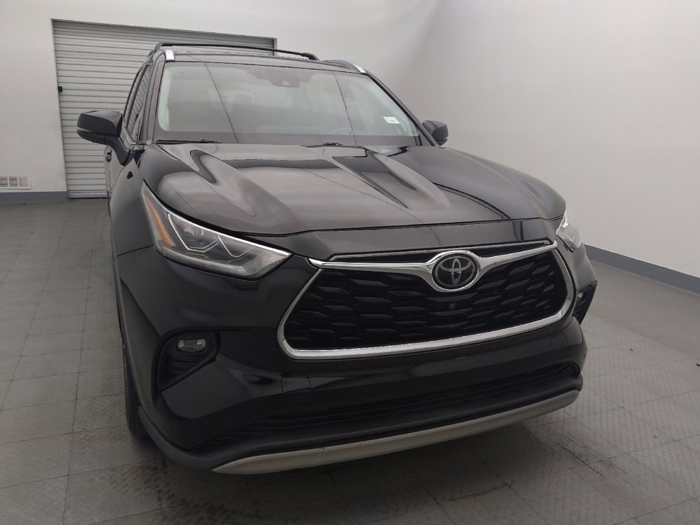 Used 2021 Toyota Highlander Platinum image 14