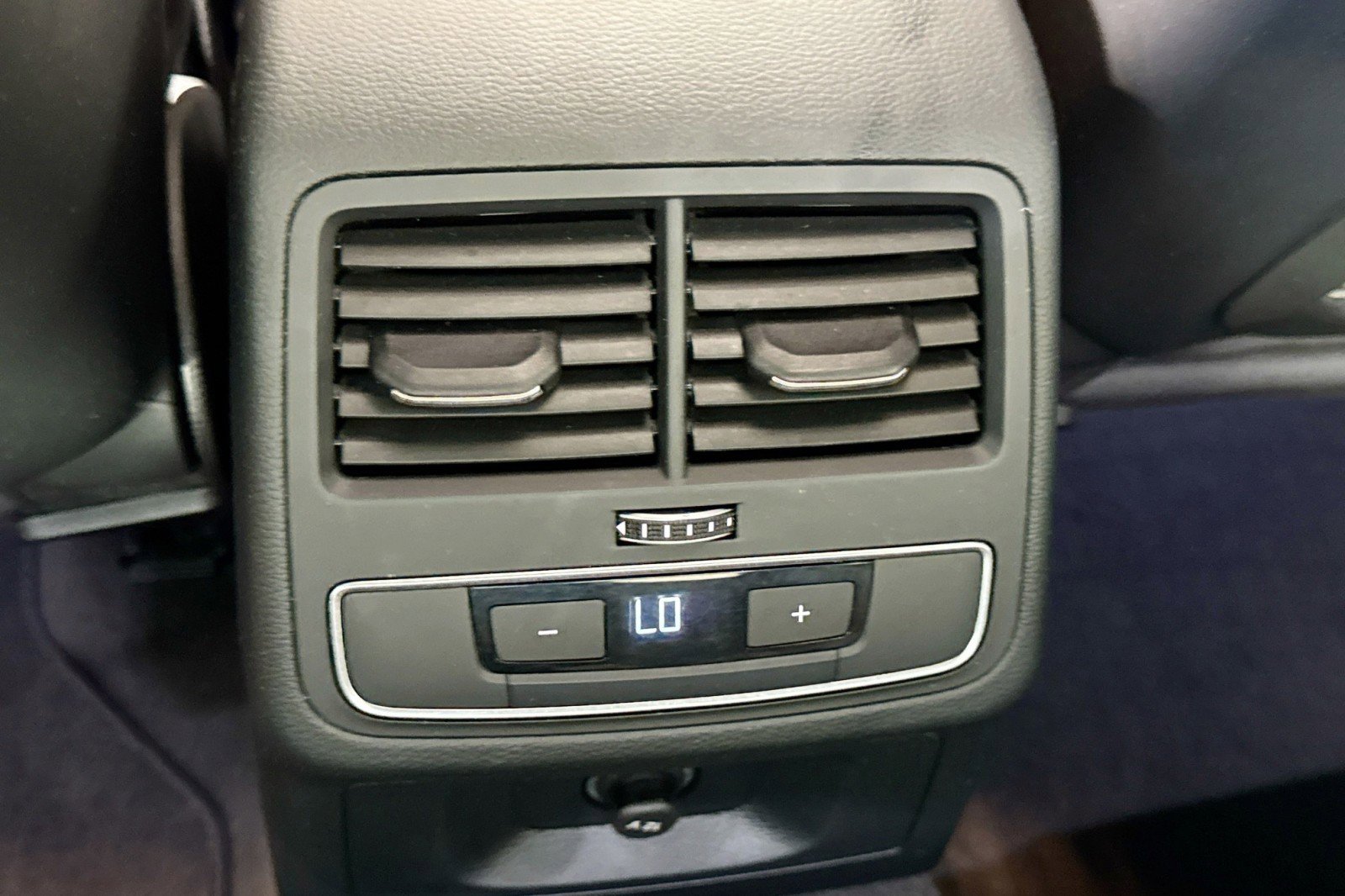 Used 2022 Audi RS 5 w/ Black Optic Carbon Package image 24