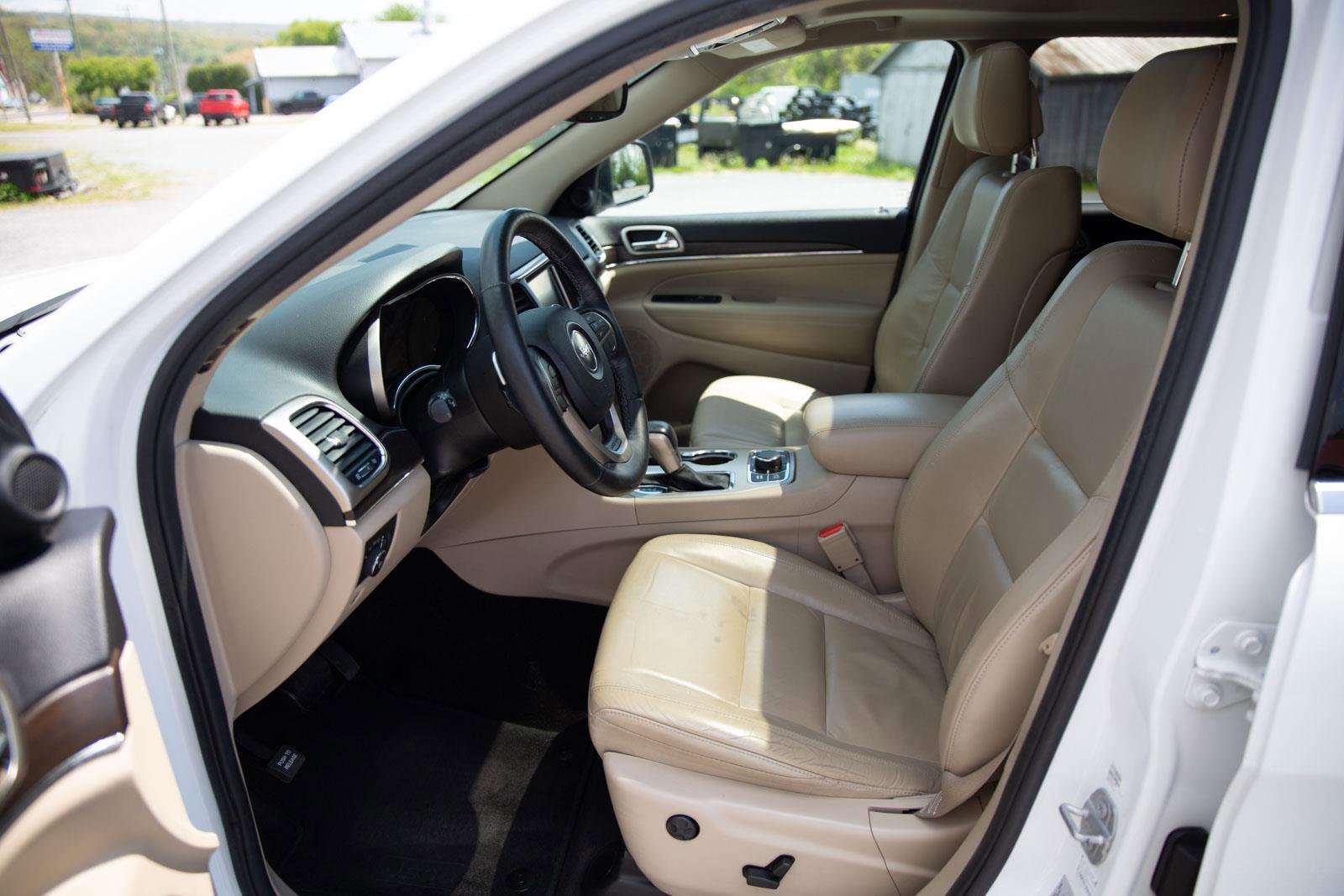 Used 2017 Jeep Grand Cherokee Limited AWD/4WD image 20