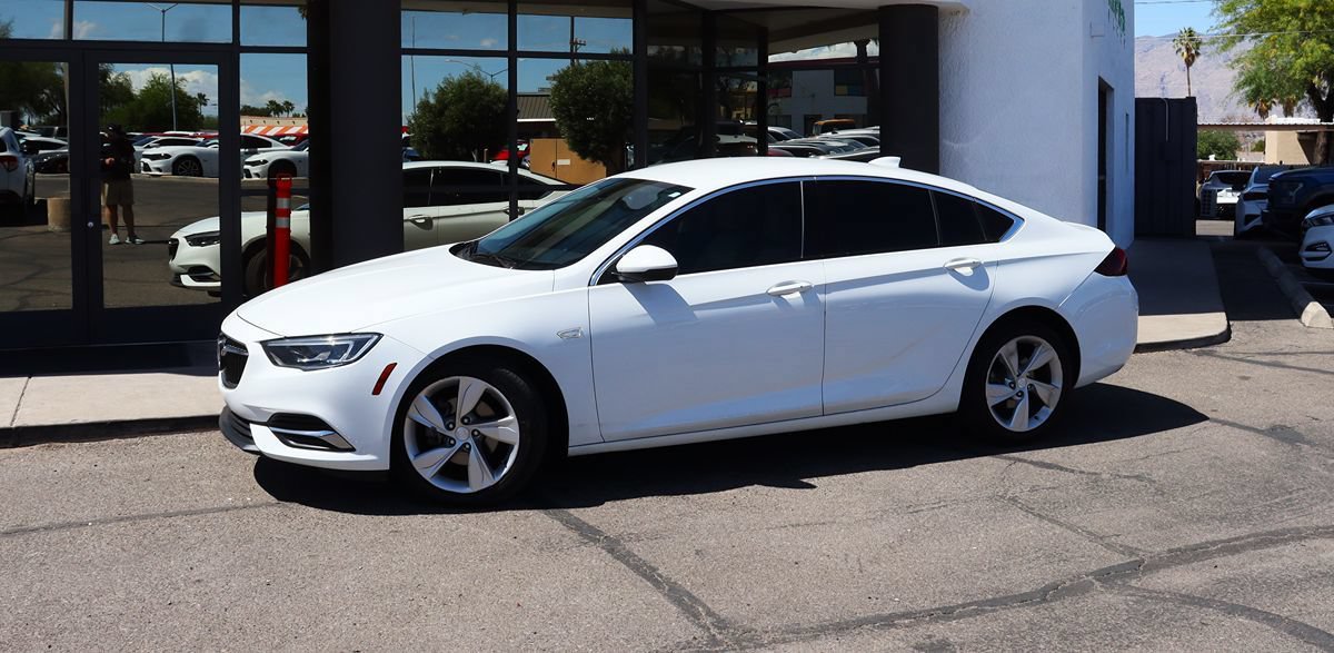 Used 2018 Buick Regal Preferred w/ Sights and Sounds Package FWD image 4
