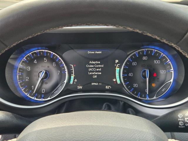 Used 2024 Chrysler Pacifica Touring-L FWD image 22