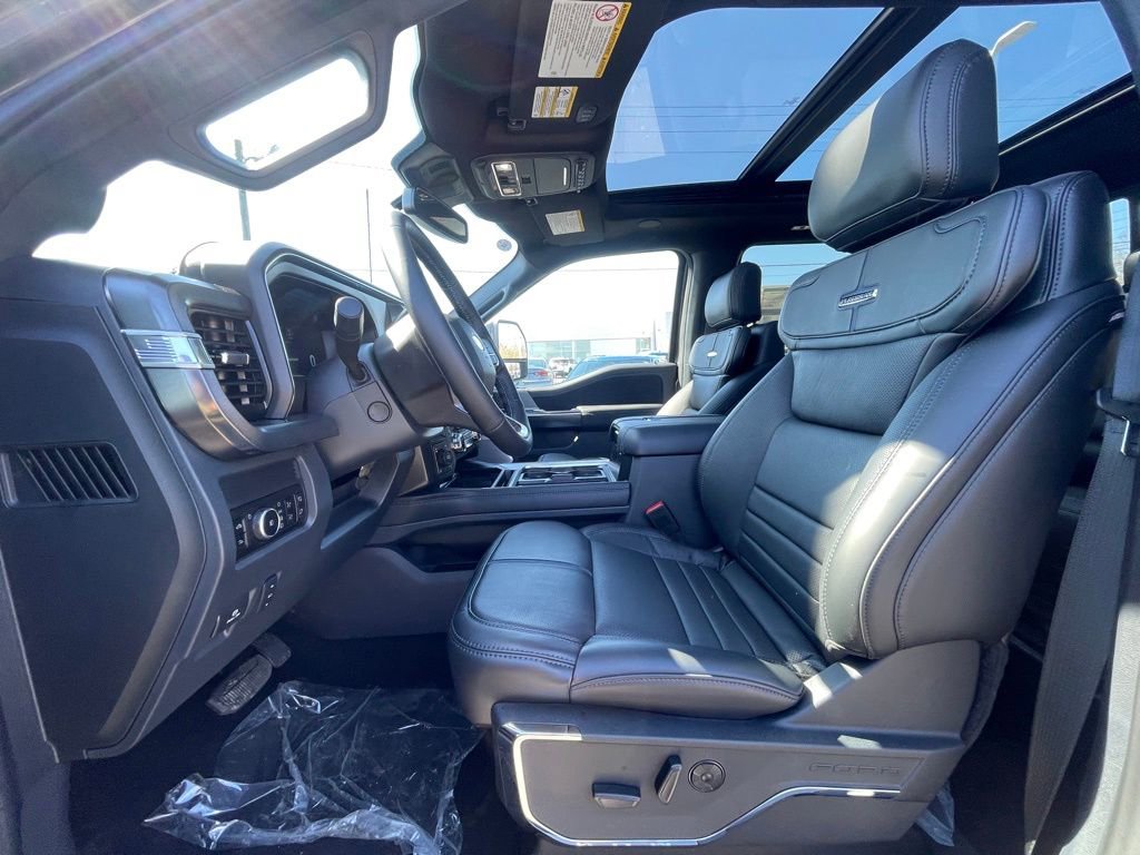 New 2026 Ford F350 Platinum w/ FX4 Off-Road Package image 17