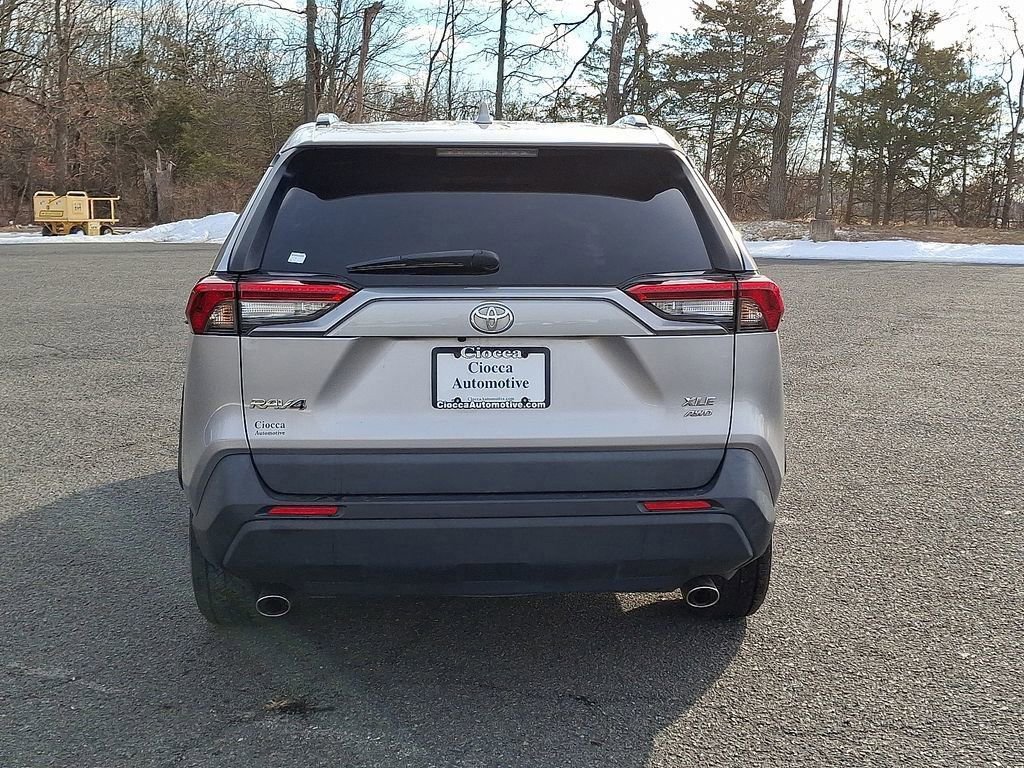 Used 2021 Toyota RAV4 XLE w/ Convenience Package AWD/4WD image 8