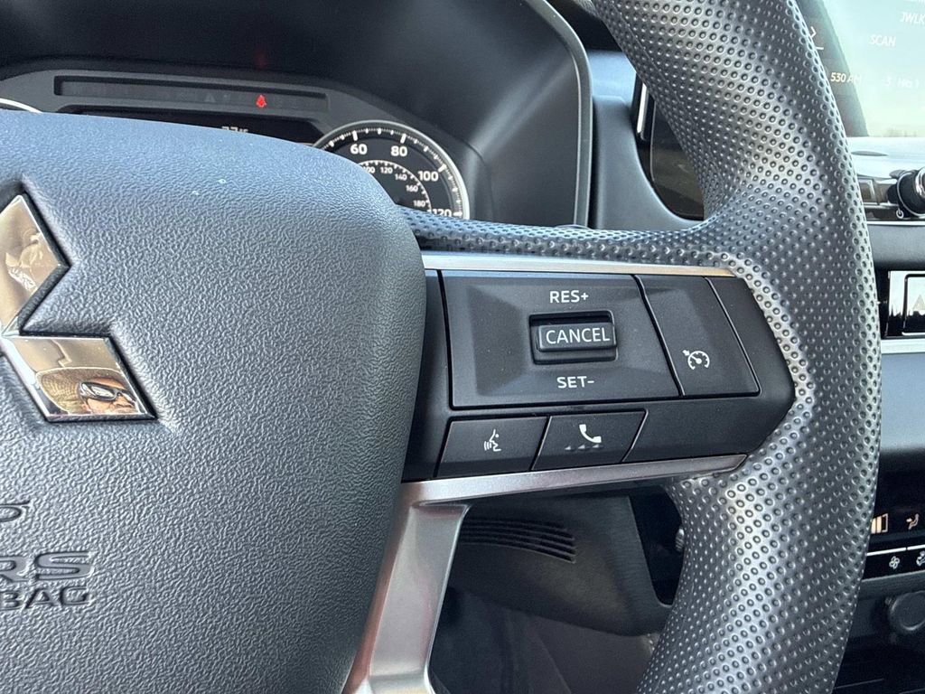 New 2026 Mitsubishi Outlander ES image 35