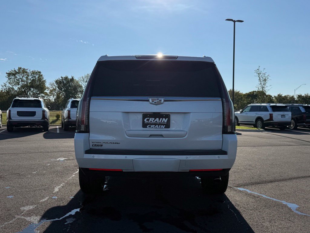 Used 2019 Cadillac Escalade Platinum AWD/4WD image 6