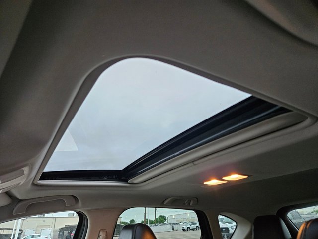 Used 2018 MAZDA CX-5 Touring w/ Preferred Equipment Package FWD image 13