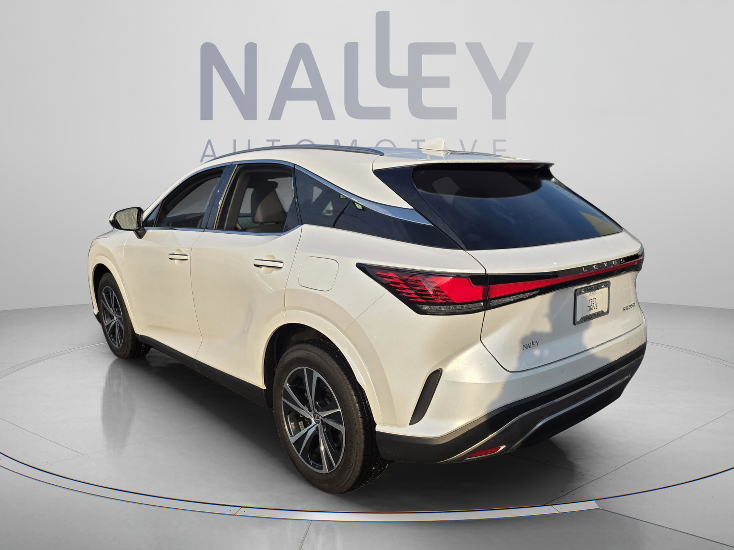 Used 2025 Lexus RX 350 Premium image 3