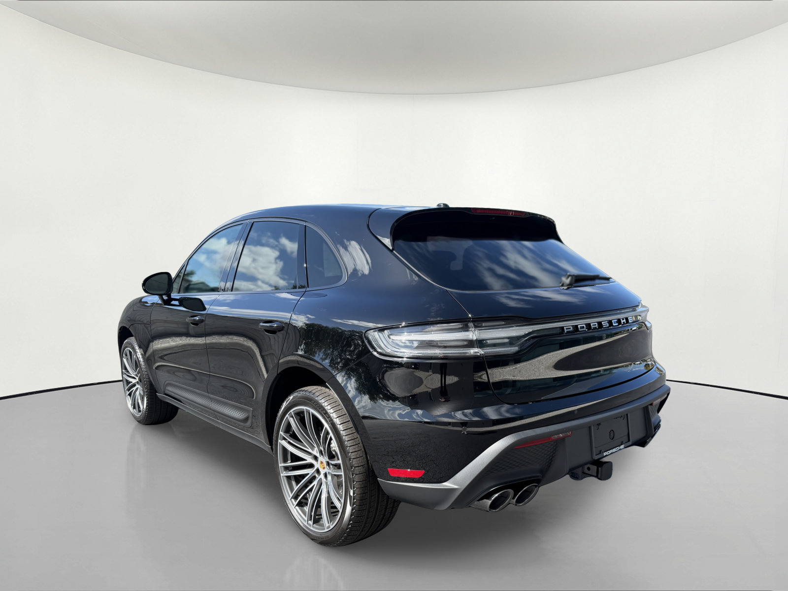 New 2026 Porsche Macan AWD/4WD image 3