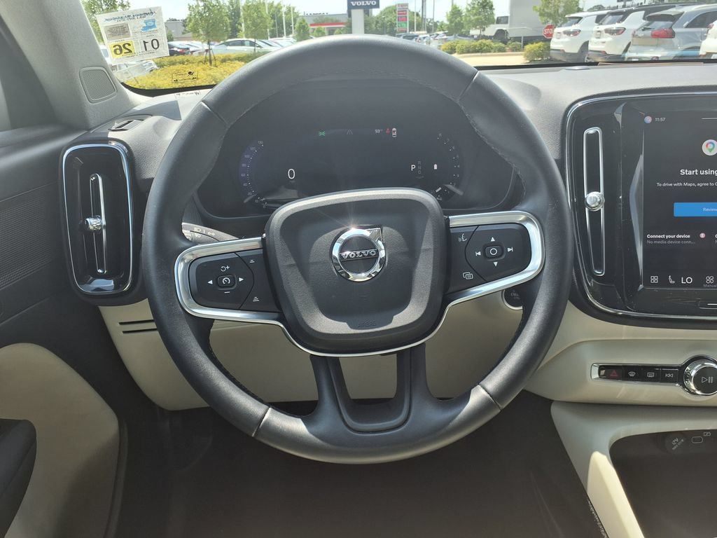 Used 2024 Volvo XC40 B5 Plus AWD/4WD image 27