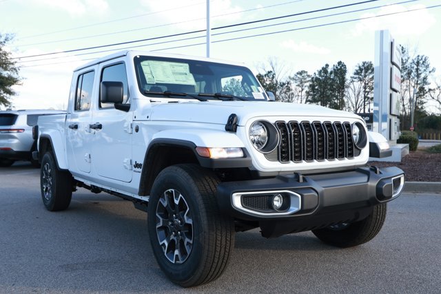 New 2026 Jeep Gladiator Sahara image 3