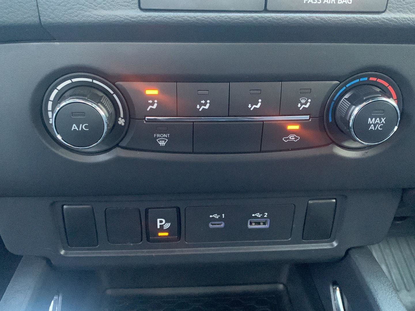 Used 2023 Nissan Frontier SV w/ Midnight Edition Package image 9