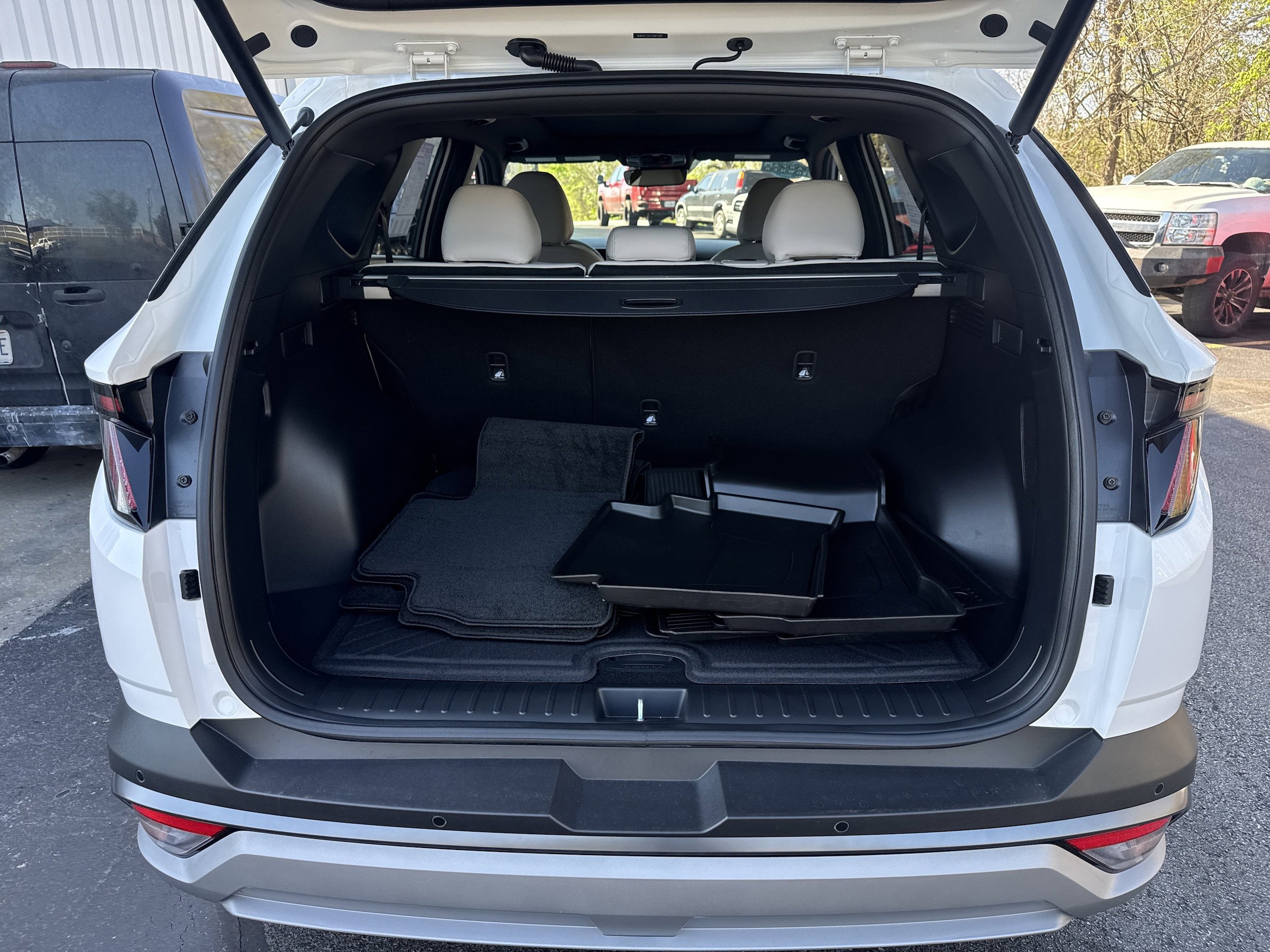 Used 2026 Hyundai Tucson Limited AWD/4WD image 14