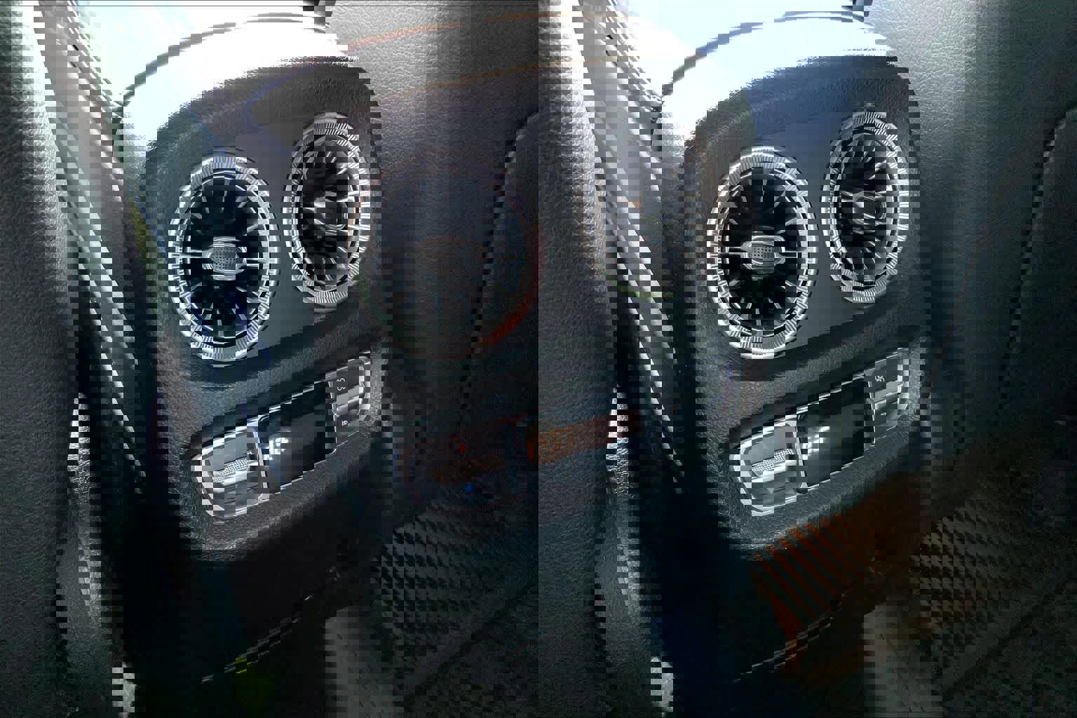 Used 2020 Mercedes-Benz G 550 image 31