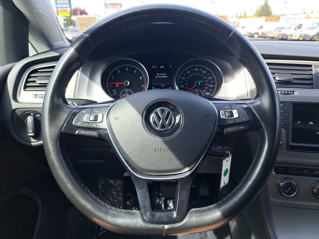 Used 2016 Volkswagen Golf S FWD image 19