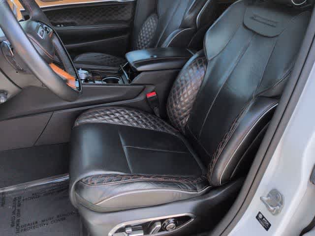 Used 2023 Jeep Grand Cherokee Summit AWD/4WD image 16