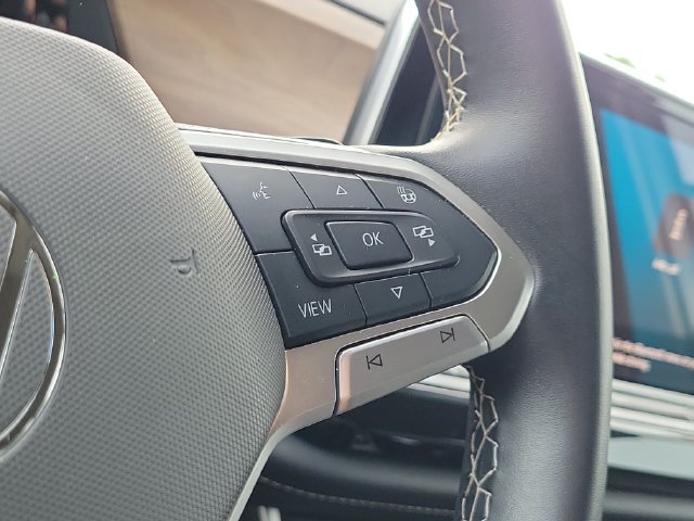 Used 2024 Volkswagen Atlas SE AWD/4WD image 15