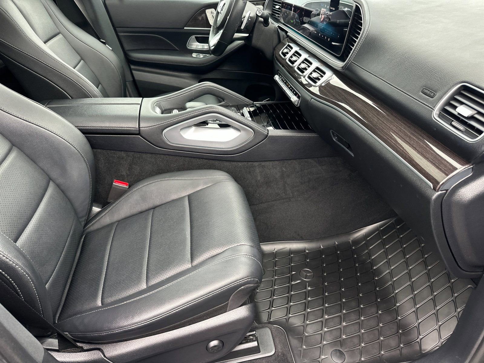 Certified 2022 Mercedes-Benz GLS 450 4MATIC w/ AMG Line Exterior image 16