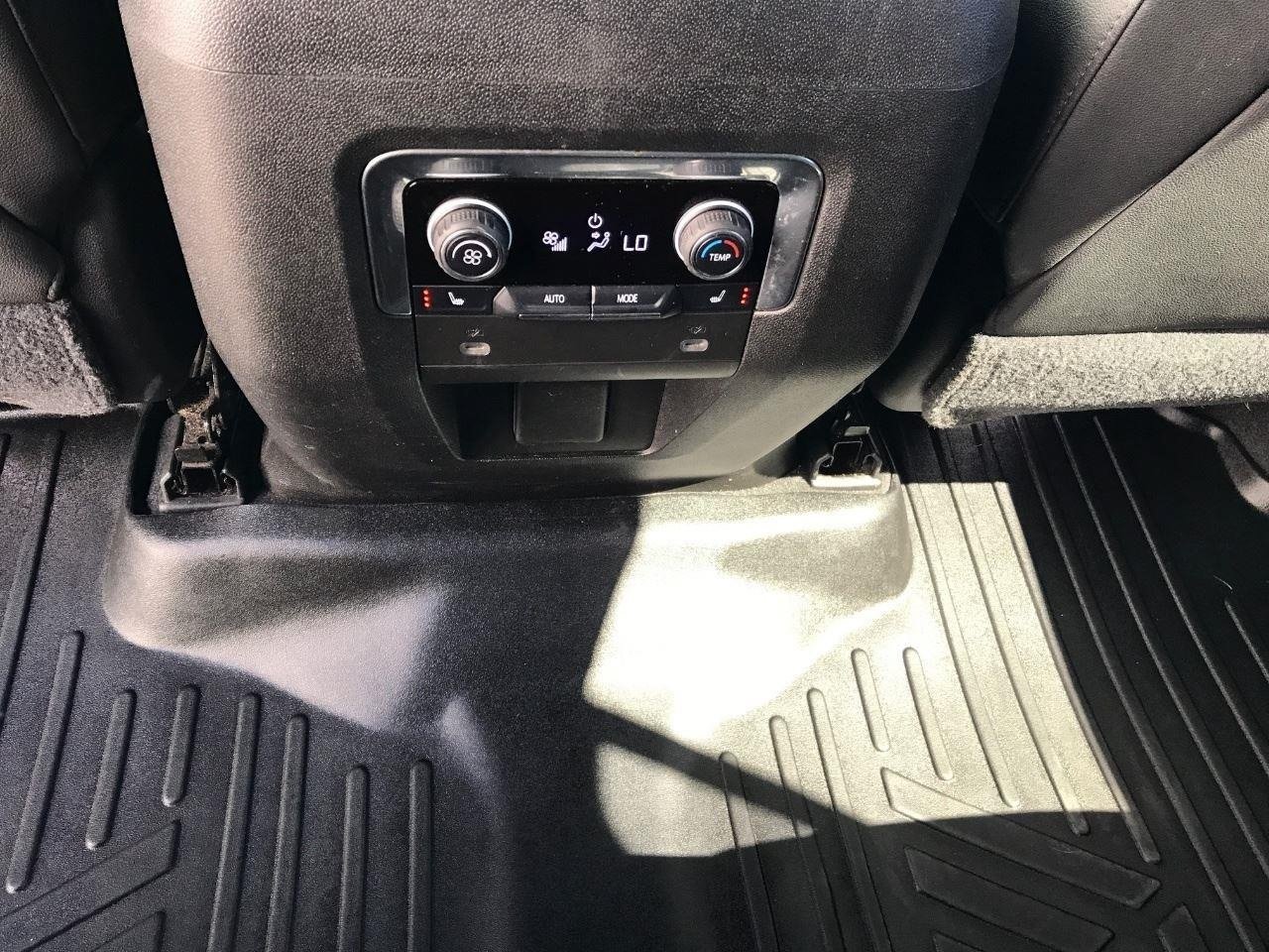 Used 2021 Chevrolet Tahoe LT w/ LT Signature Package AWD/4WD image 17