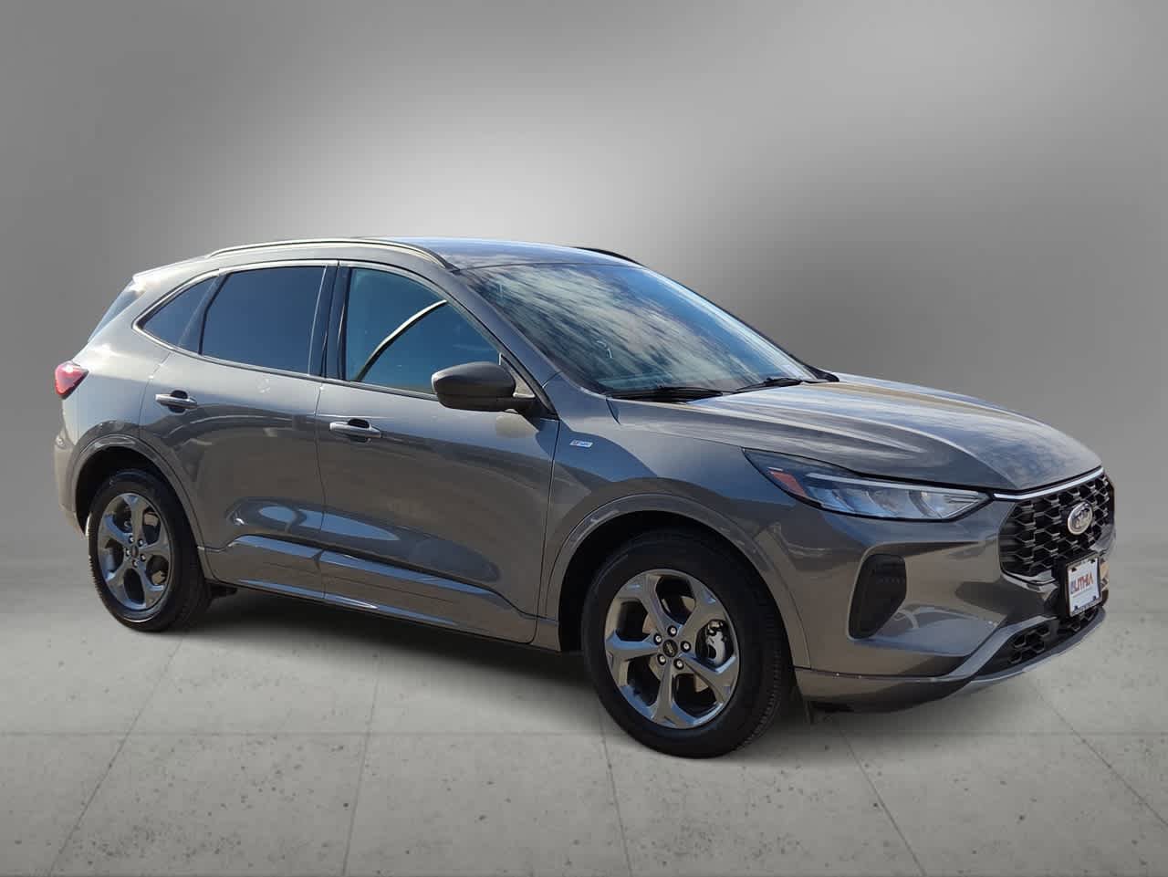 Used 2024 Ford Escape ST-Line w/ Tech Pack #1 FWD image 2